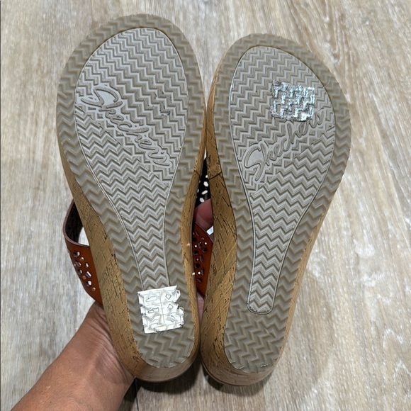 Skechers Size 7 Brown Wedge Sandals with Cork Heel - Picture 10 of 11